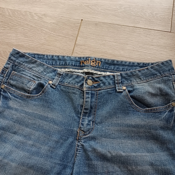👑 Reign Bootcut Denim Jeans Size 14 (Short) - Picture 4 of 16